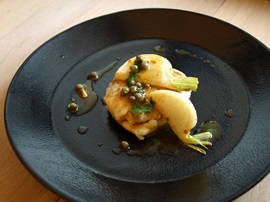 白すり身のムースを挟んだ魚のムニエル