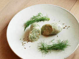 黒すり身のメンチカツ